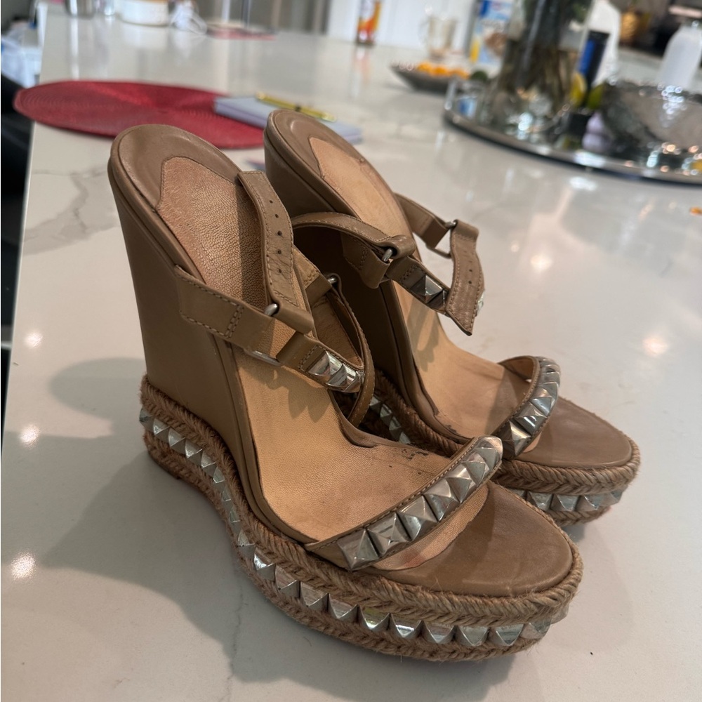 Louboutin wedges 38